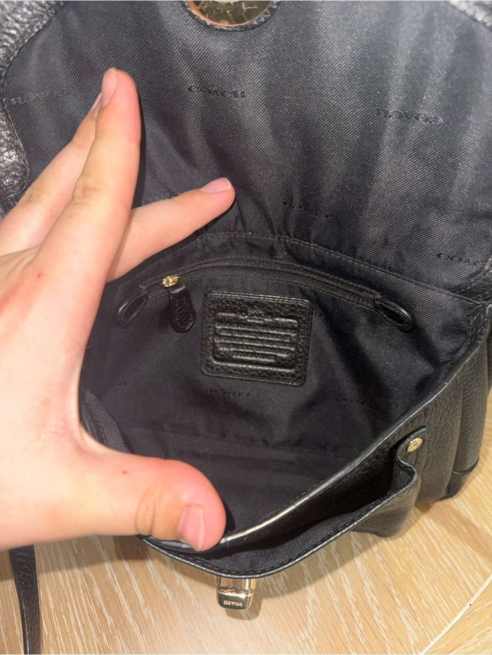 Coach Ryder crossbody bag USED - Picture 9 of 11